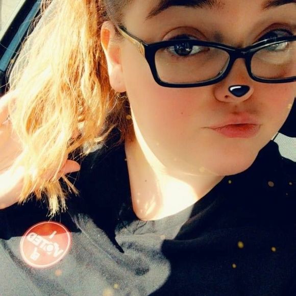 Meet your Posher, Dani - Picture 1 of 1